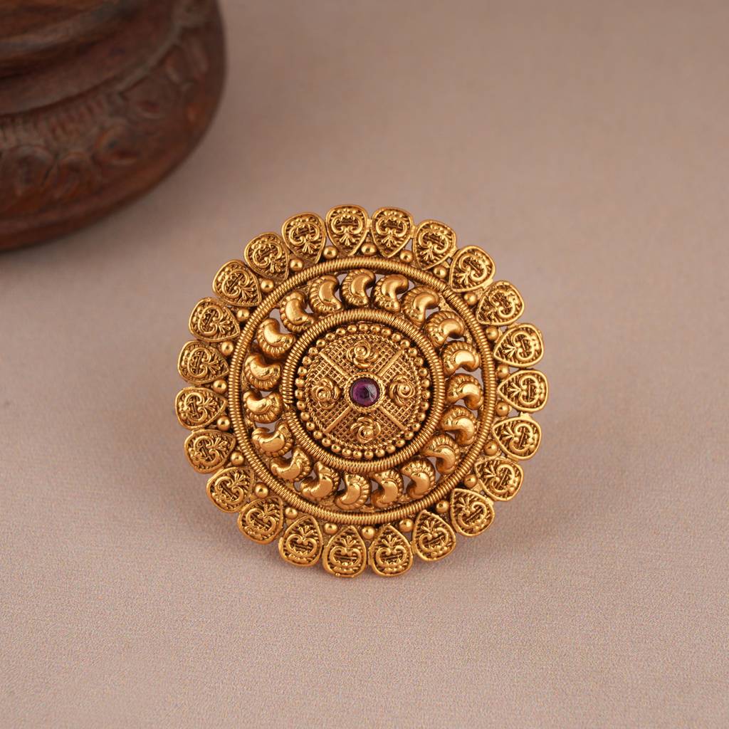 Royal Antique Bold Antique Gold Plated Finger Ring : SJ117