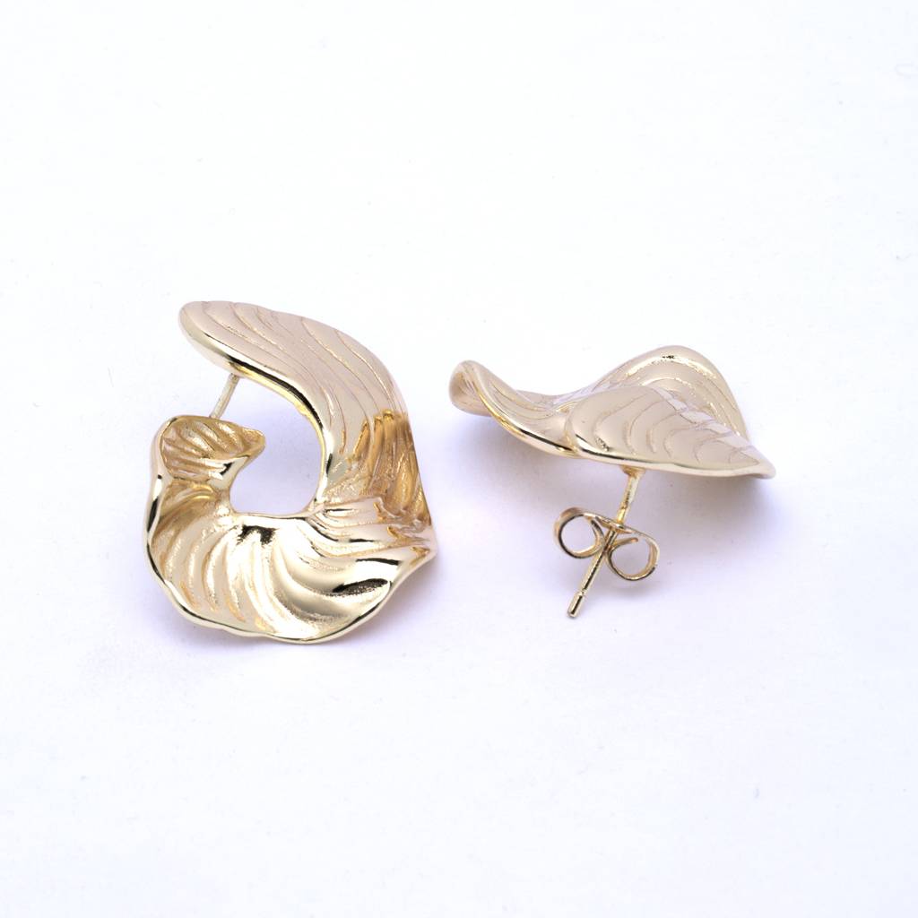 Bold Bloom 18K Gold Plated Earrings : DaisyDream18KGoldPlatedEarrings