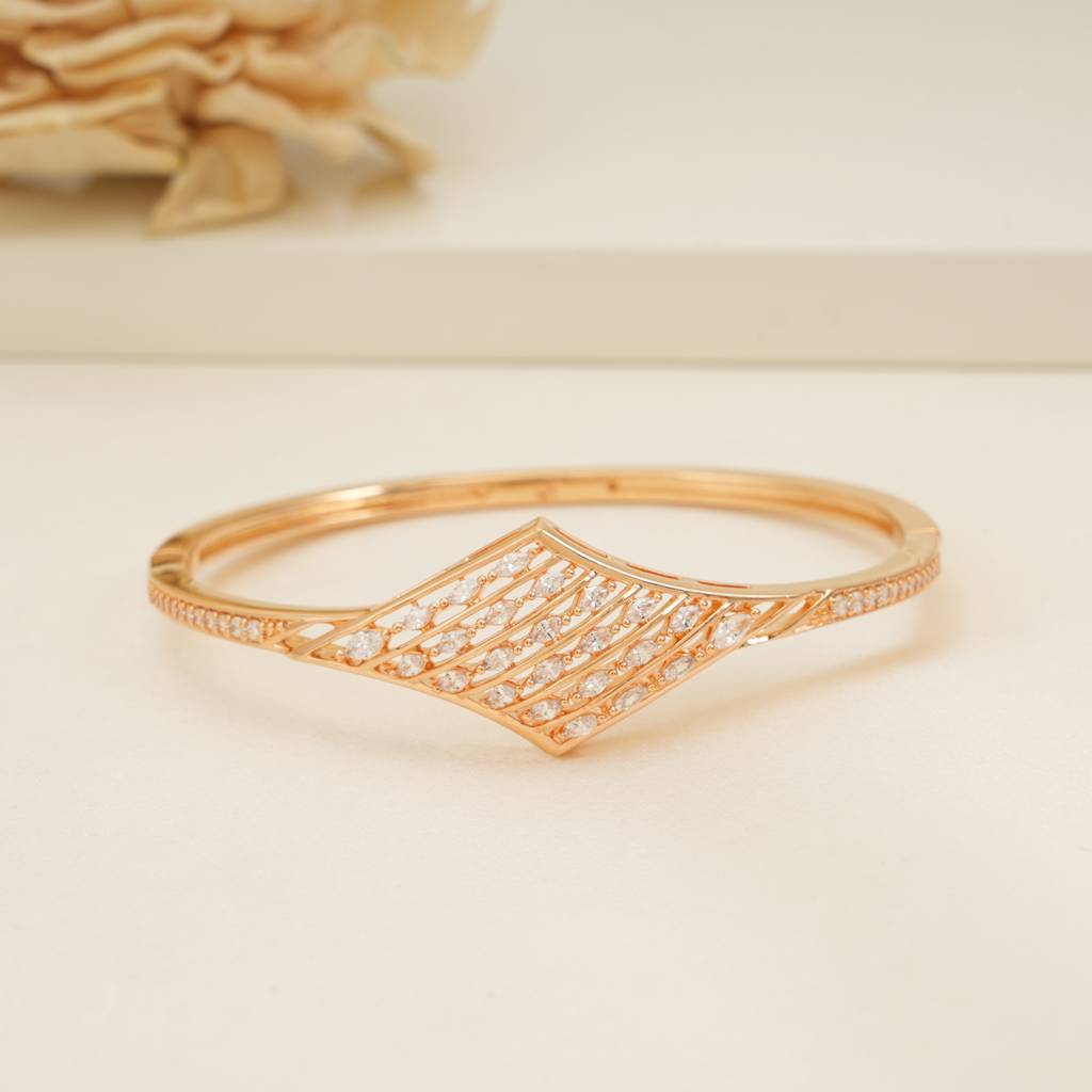 Gorgeous Cz Diamond Openable Gold Plated Bracelet : SJ191