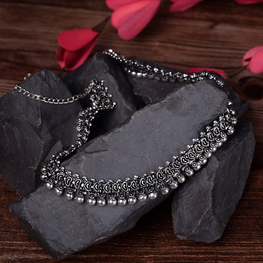Oxidised Silver Toned Textured Necklace : SJNK1496