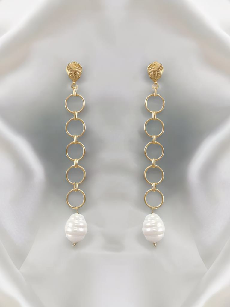 Golden Chain Pearl Drop Earrings : YI24A0063E
