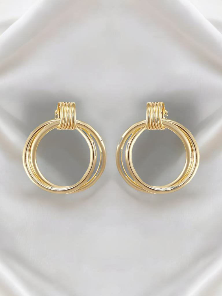 Golden Entangled Hoop Earrings : YI24A0060E