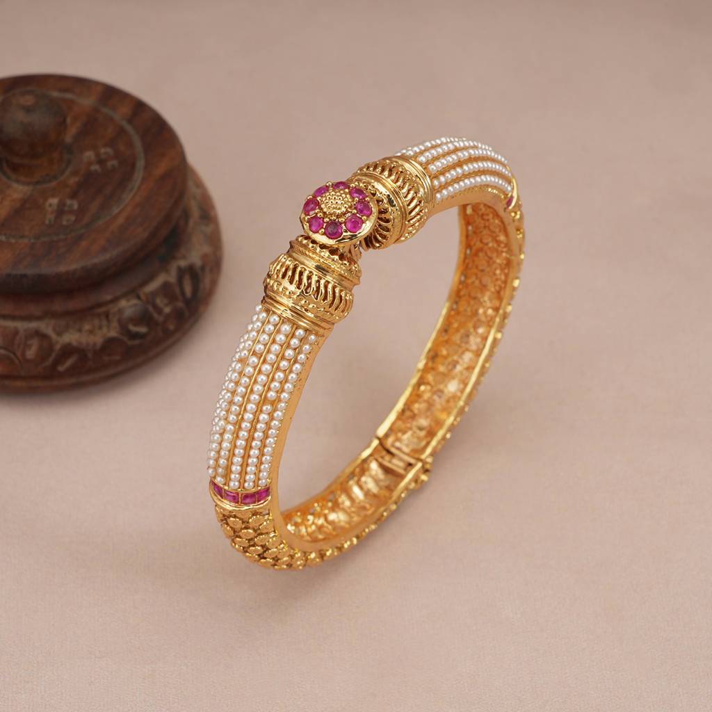 Gorgeous Gold Plated Pearl Openable Kada : SJ204