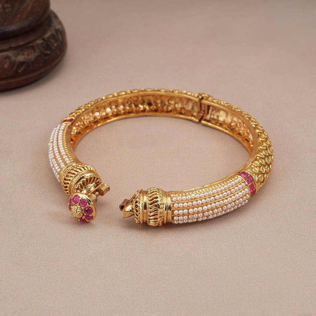Gorgeous Gold Plated Pearl Openable Kada : SJ204