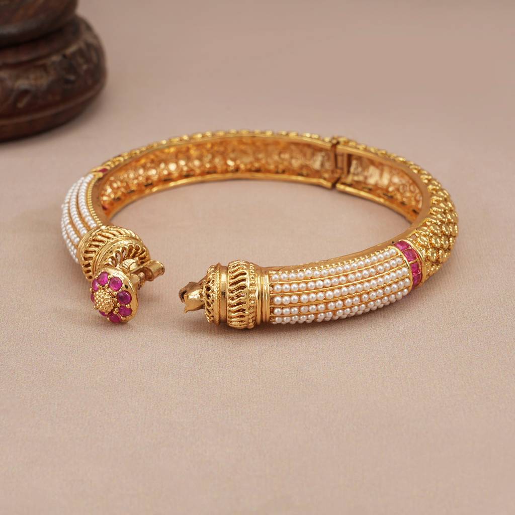 Gorgeous Gold Plated Pearl Openable Kada : SJ204