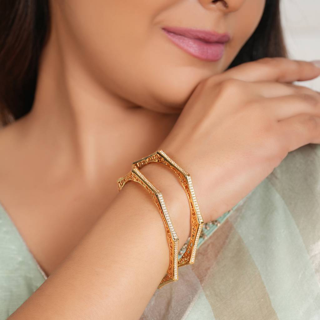Sleek Elegant Gold Plated Diamond Bangle Set For Women : SJ206