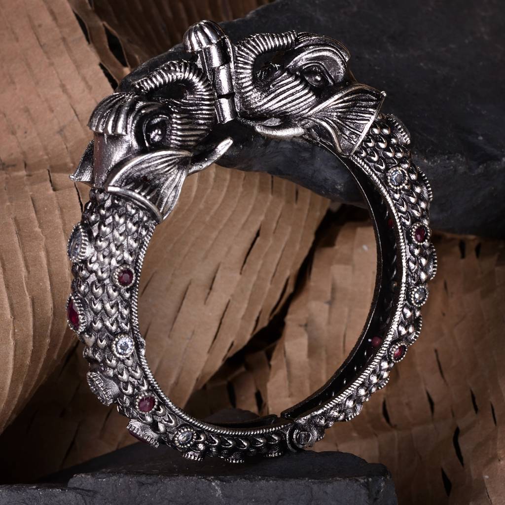 Oxidised Silver Toned Antique Elephant Motif Kada Bracelet : SJBR1513