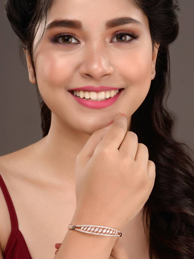 Rose Gold Plated White Ad Studded Delicate Bracelet : SJBR1514