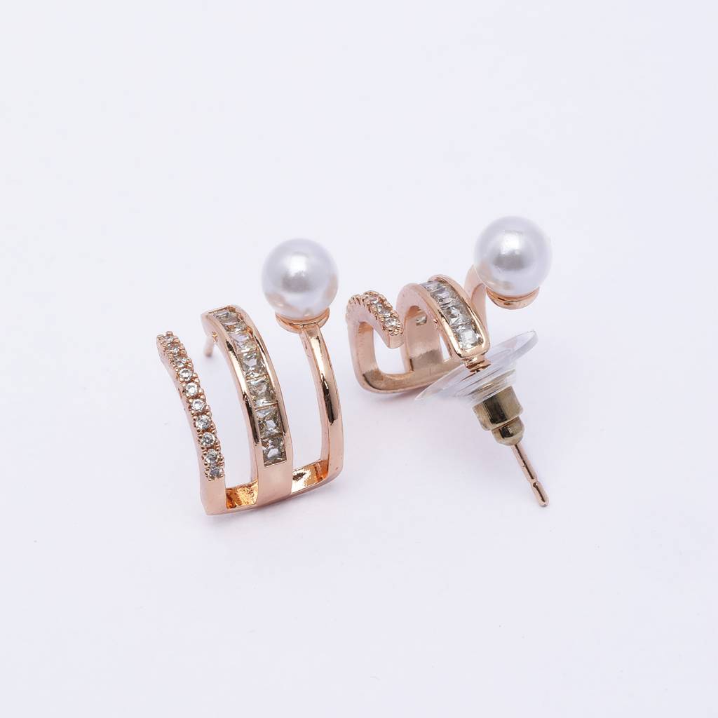 Daisy Dream 18K Gold Plated Earrings : MidasTouch18KGoldPlatedEarrings