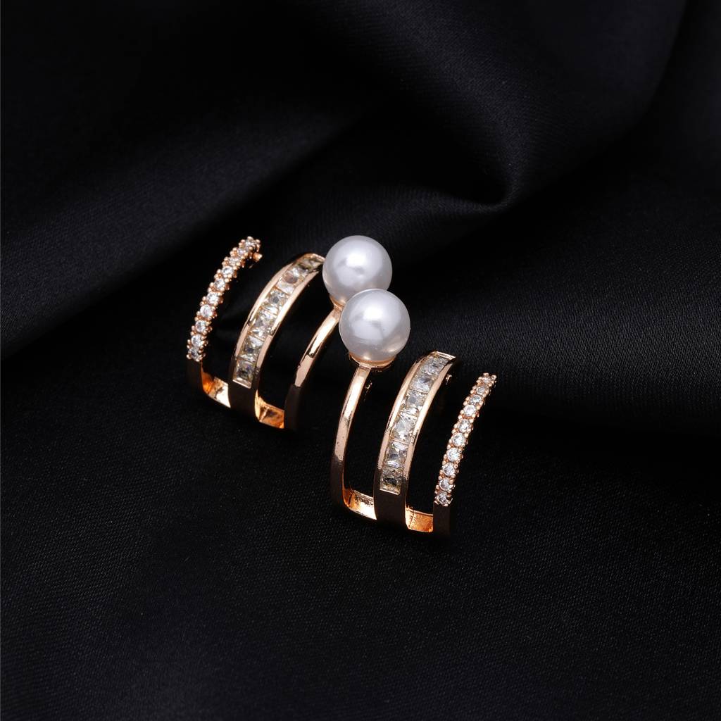 Daisy Dream 18K Gold Plated Earrings : MidasTouch18KGoldPlatedEarrings