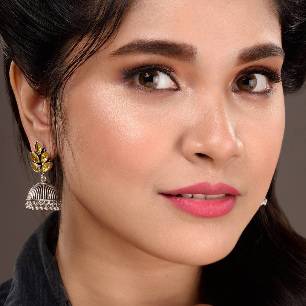 Oxidised Silver Toned Yellow Stone Studded Jhumka Earrings : SJER1524