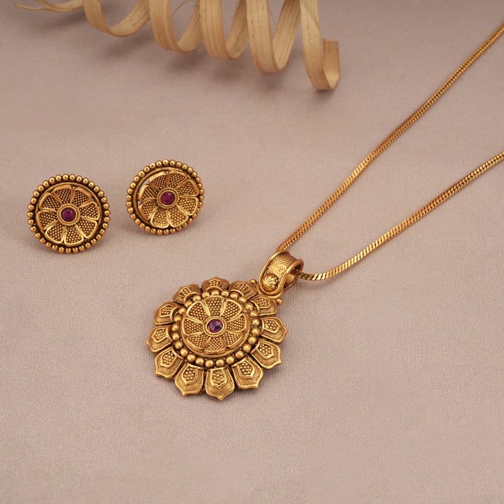 Stunning Antique Gold Floral Carved Pendant Set : SJ241