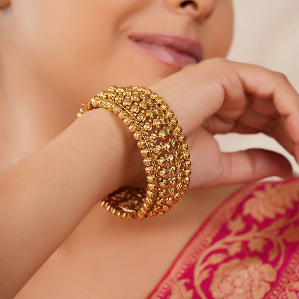 Gorgeuous Plain Antique Gold Broad Openable Kada Bangle : SJ242