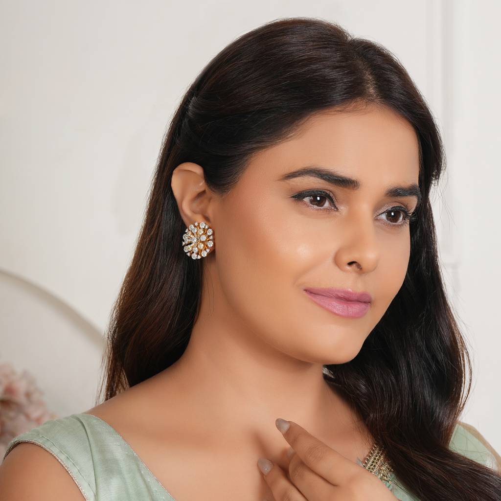 Stunning Cz Diamond Floral Big Stud : SJ243