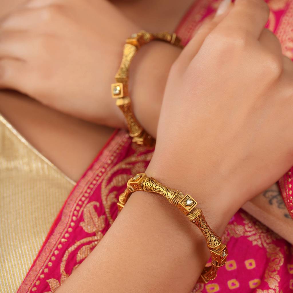 Amazing Antique Gold Kundan Bangle Set For Women : SJ244