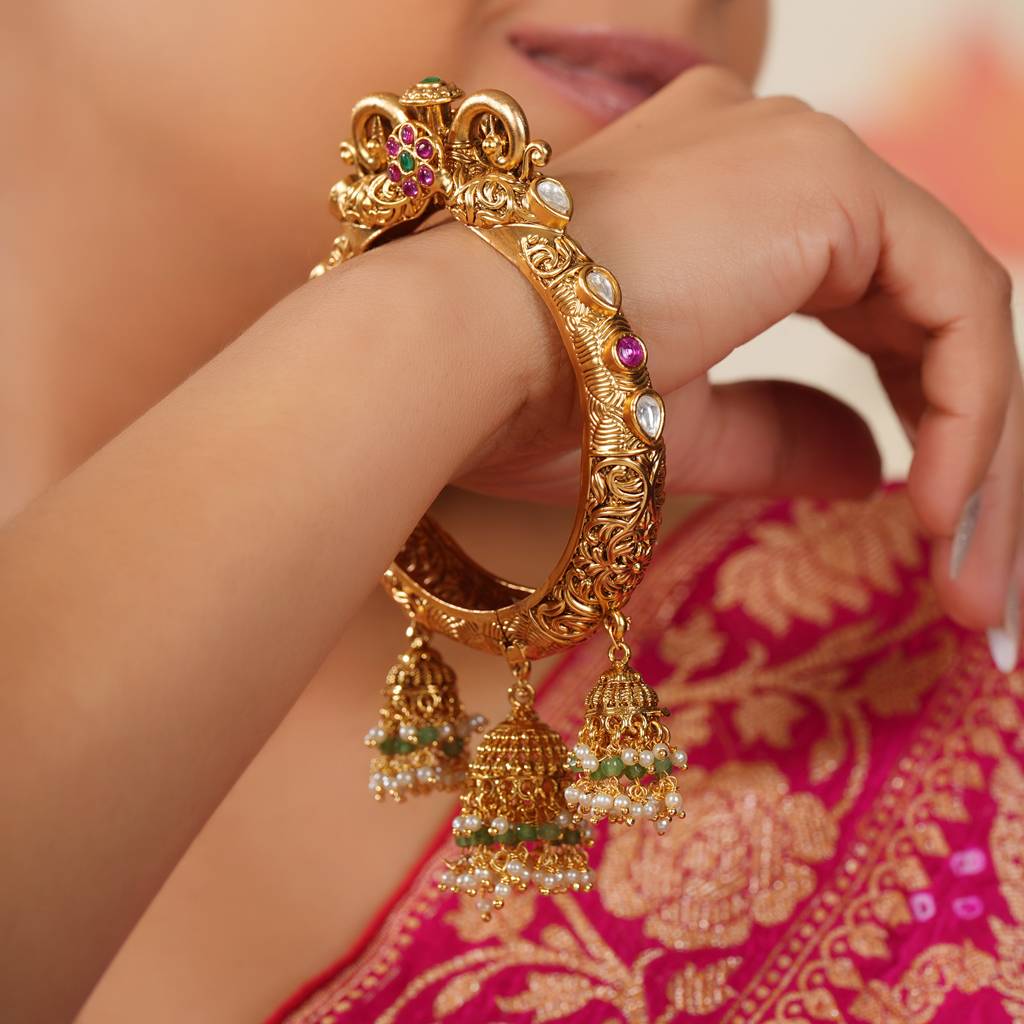 Stunning Antique Gold Plated Peacock Kundan Kada Bangle : SJ252