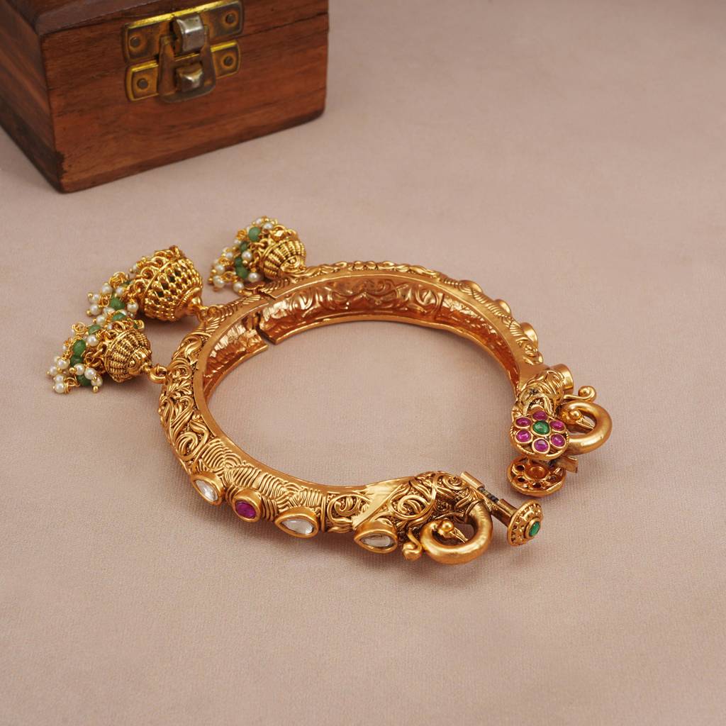 Stunning Antique Gold Plated Peacock Kundan Kada Bangle : SJ252