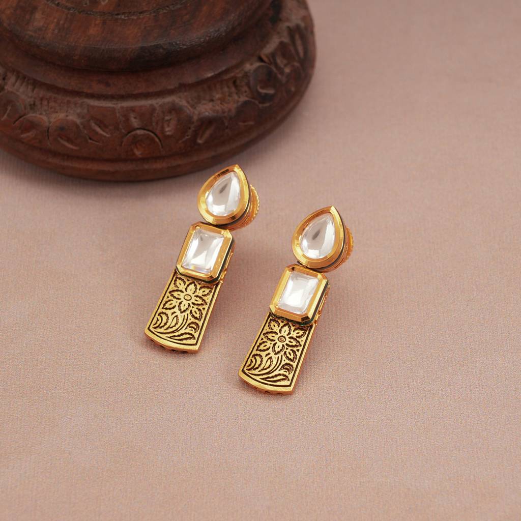 Gorgeous Gold Plated Kundan Necklace Set : SJ255