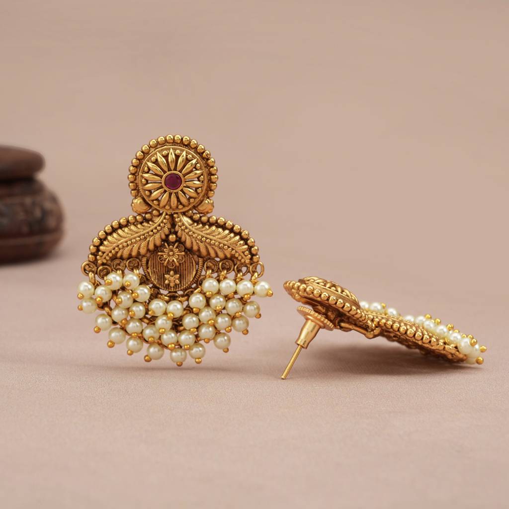 Stunning Pearl Drop Antique Gold Earring : SJ256