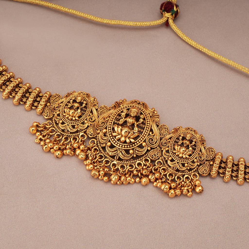 Amazing Antique Gold Plain Maa Lakshmi Choker Set : SJ257