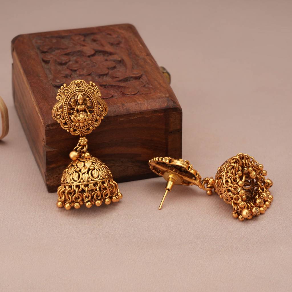 Amazing Antique Gold Plain Maa Lakshmi Choker Set : SJ257