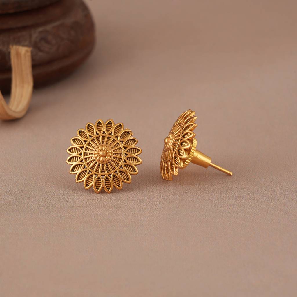 Stunning Broad Antique Gold Floral Pendant Set With Stud Earring : SJ277