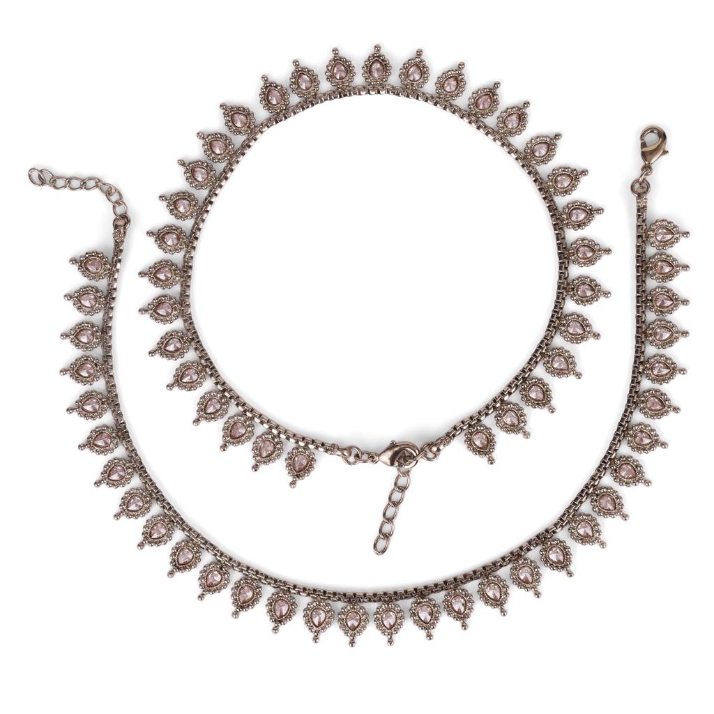 Traditional Oval And Flower Design Gold Plated Set Of 2 Anklet(Payal) For Women : 15PL870