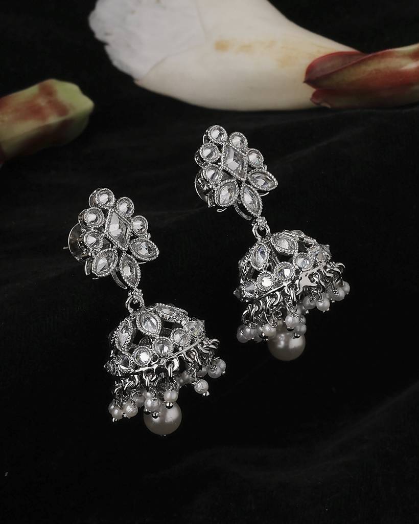 Flowing Round And Pear Shape Silver Plated White Kundan Stone Brass Jhumki Earring For Women And Girls : 15ER5753