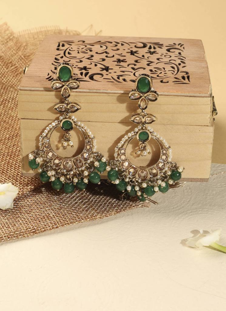 Gorgeous Circle And Leaf Shape Pearl Kundan Stone Antique Gold Plated Brass Chandelier Earring With Maang Tik : 15ET1287_Green