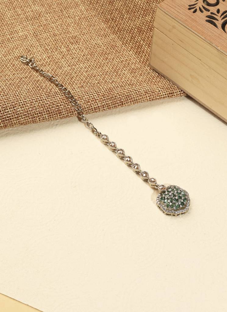 Luxurious Flower Design Green Kundan Stone Antique Gold Plated Brass Choker Necklace Set With Maang Tikka For  : 15HS319_Green