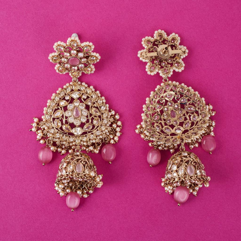 Gorgeous Flower Design Uncut Kundan Stone Gold Plated Brass Choker Necklace Set With Maang Tikka For Women And Girls : 15NS7746