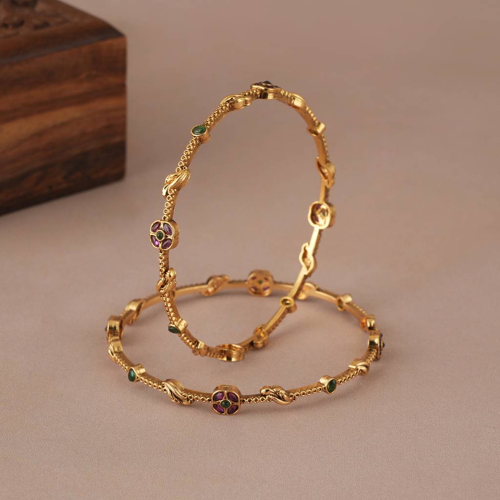 Sleek Antique Gold Stone Bangle Set : SJ298