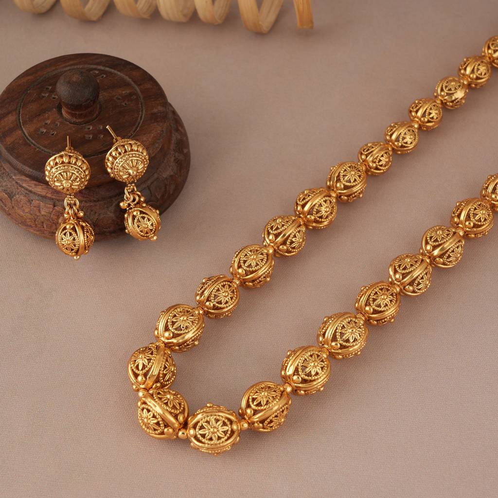 Long Gold Plated Carved Ball Mala Set : SJ302