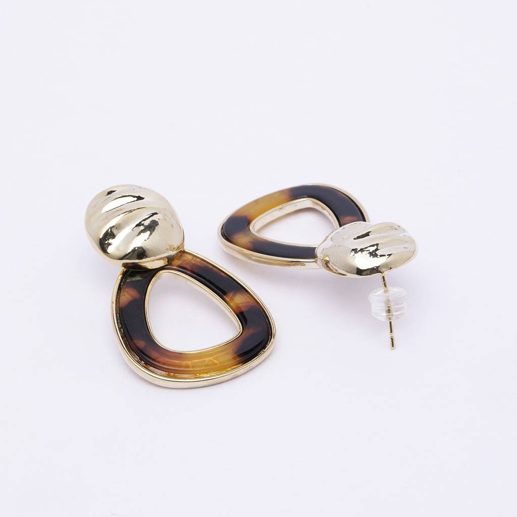 Lily Luxe 18K Gold Plated Earrings : DropGlam18kGoldPlatedEarrings