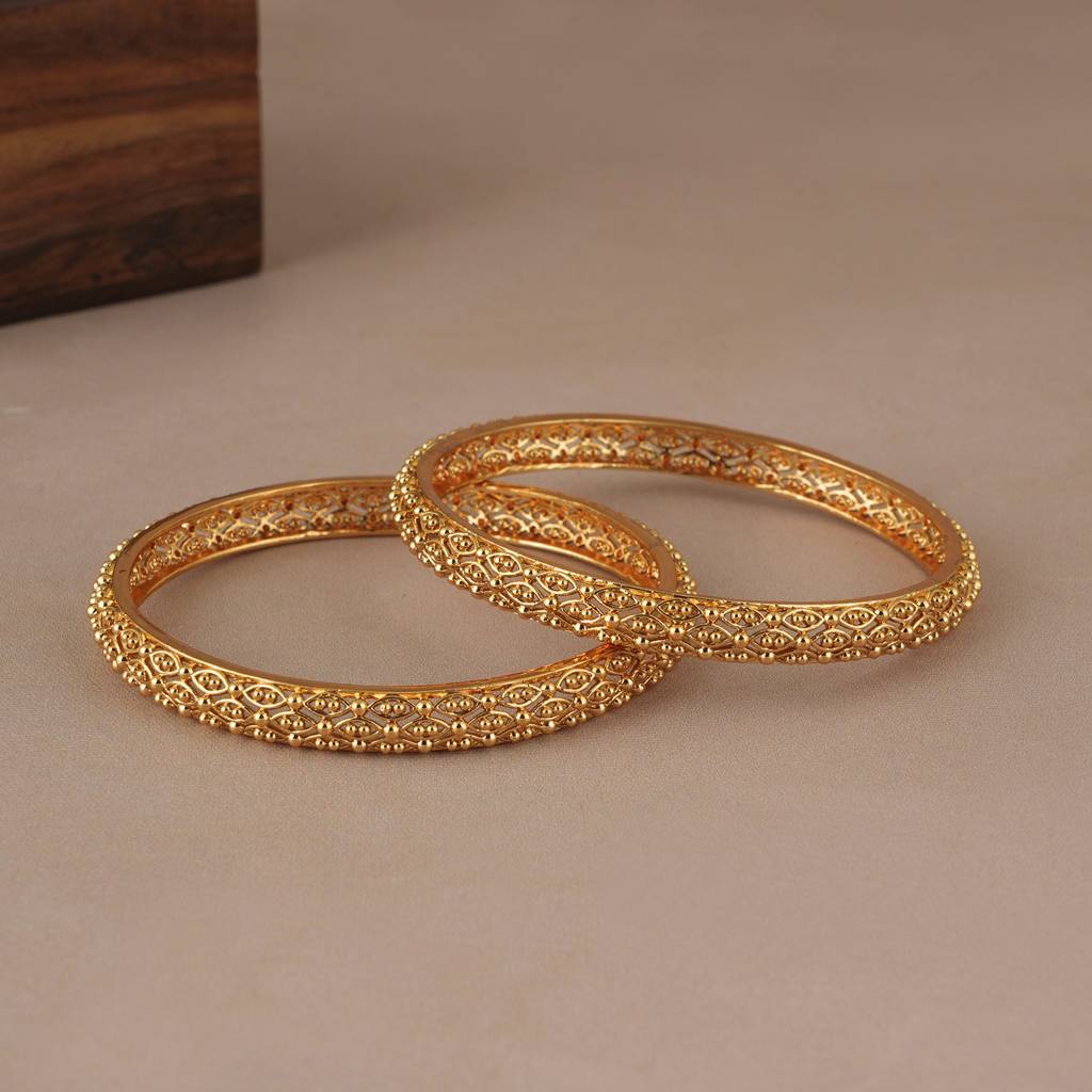 Cute Sleek Plain Gold Plated Bangle Set : SJ319
