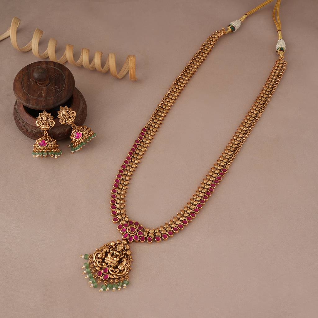 Gorgeous Antique Gold Maa Lakshmi Necklace Set : SJ320