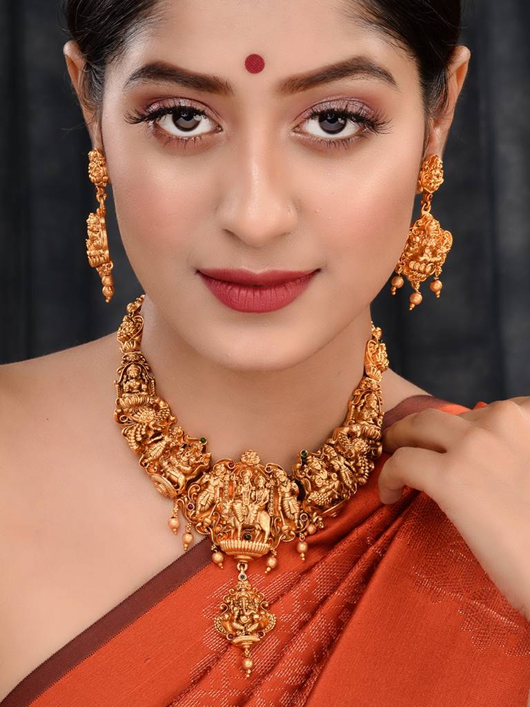 Gold Plated Exquisite Design Shiv Parivar Temple Jewellery Set : SJNK1639