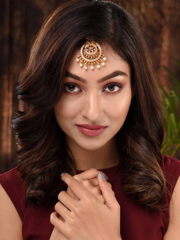 Gold Plated Red-Green Ad Studded Maang Tikka : SJMT1683