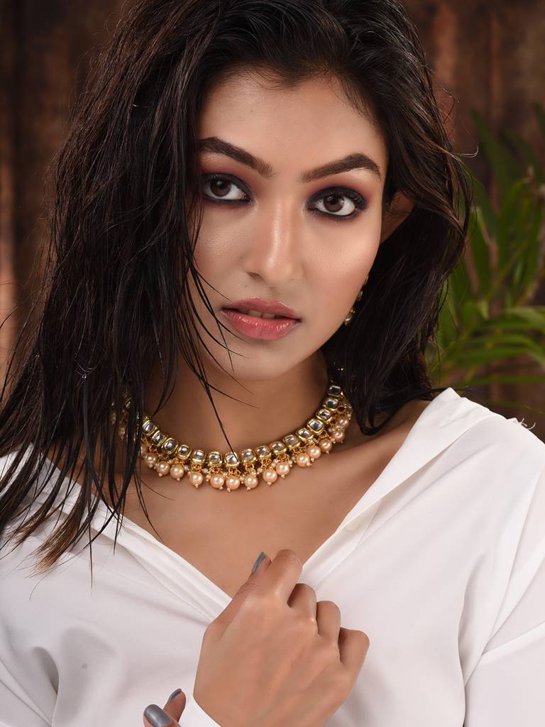 Gold Plated Single Line Kundan Pearl Beaded Necklace Jewellery Set : SJNK1686