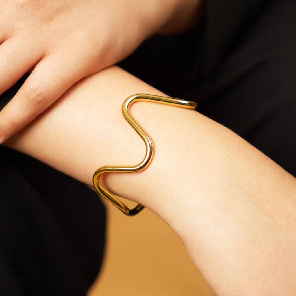 Mono Curve Bangle : TBG5