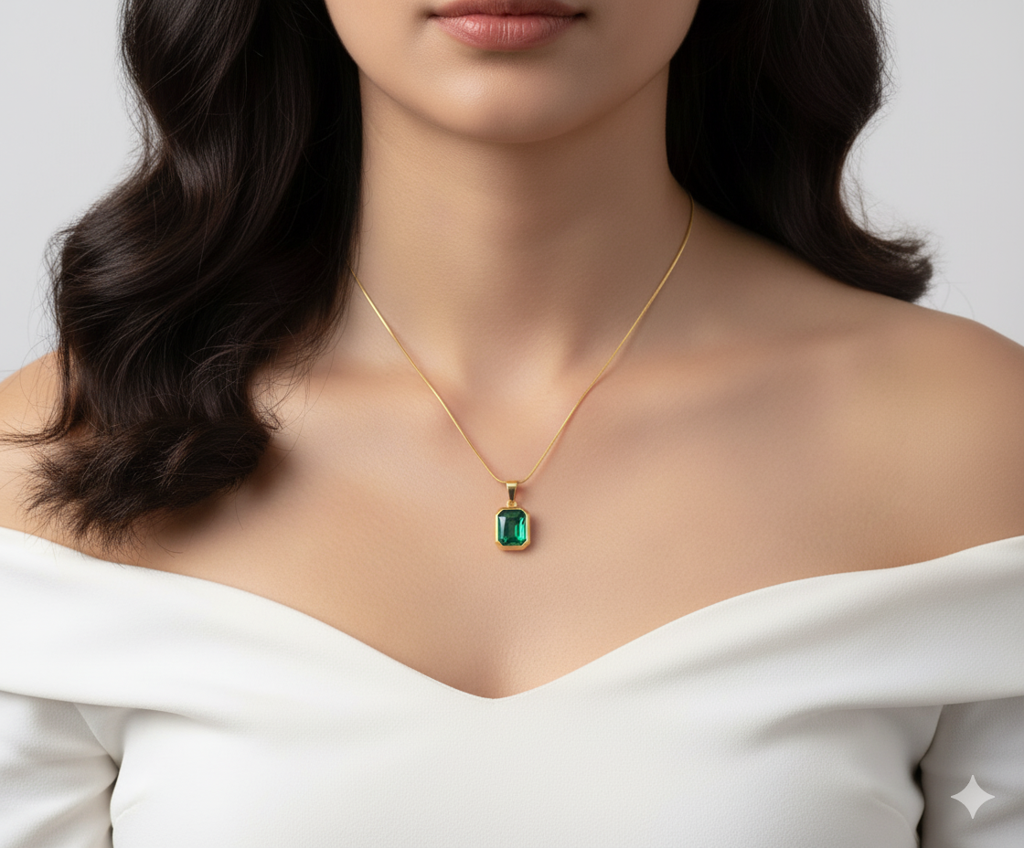 18K Gold Plated Emerald Pendant Necklace : RJFSPN04