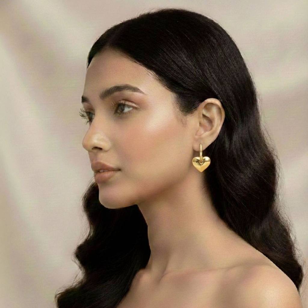 18K Gold Plated Heart Charm Hoop Earrings : RJFSER90