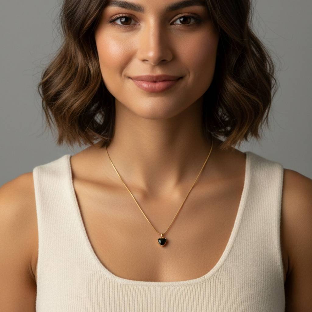 18K Gold Plated Black Heart Pendant Necklace : RJFSPN82