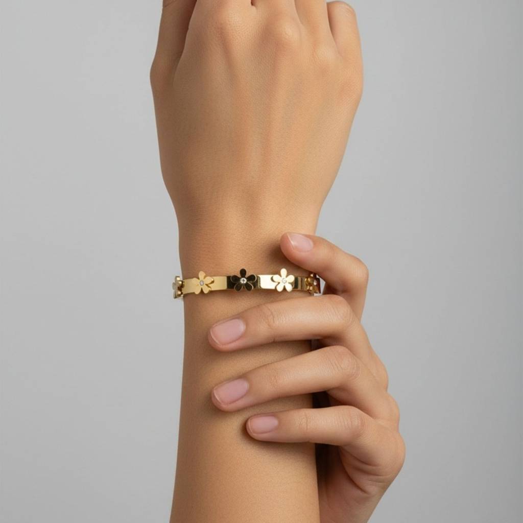 18K Gold Plated Daisy Flower Cz Bangle Bracelet : RJFSBR78