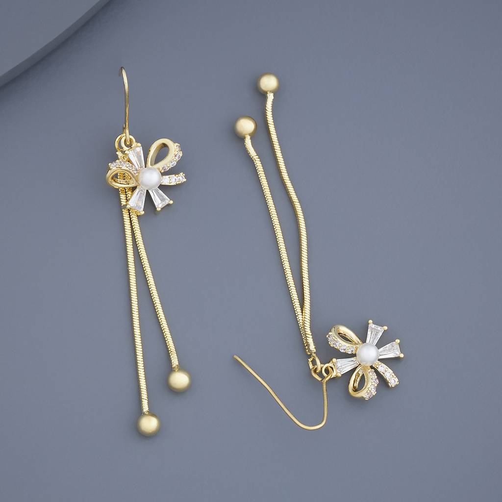 Kushal'S Fashion Jewellery Pearl Gold-Plated Party Trendy Zircon Earring - 430092 : 430092
