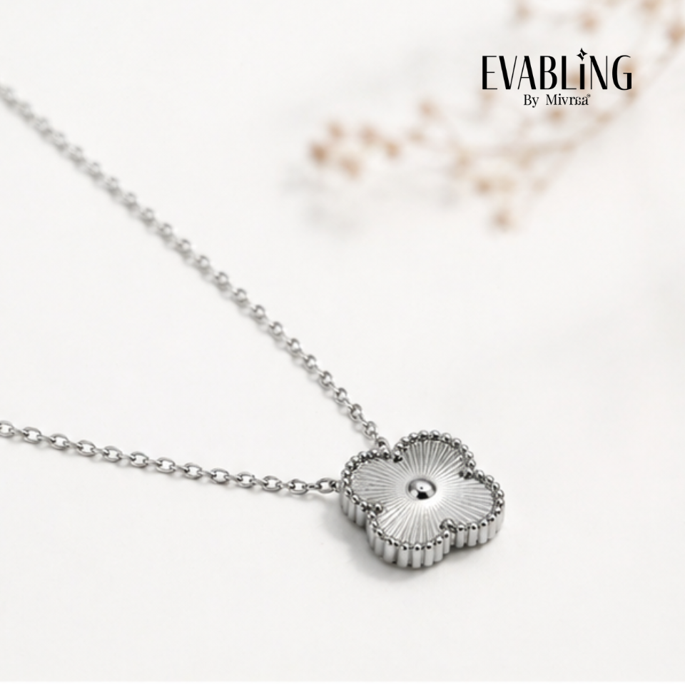 4-Petal Clover Pendant Necklace : EBN5