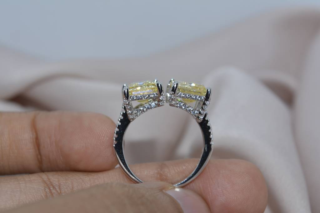 Golden Star Bust Ring : 181
