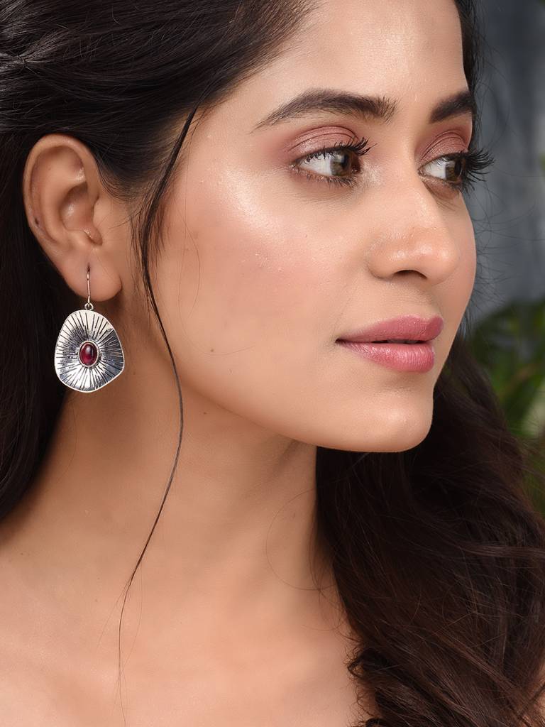 Silver Oxidised Leaf Shaped Drop Earrings : SJER1834
