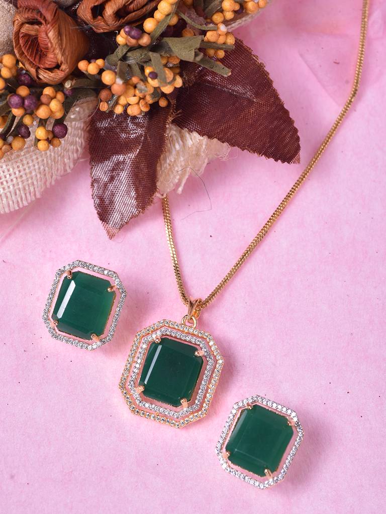 Gold Toned Emerald Green Ad Studded Locket Jewellery Set : SJLK1851