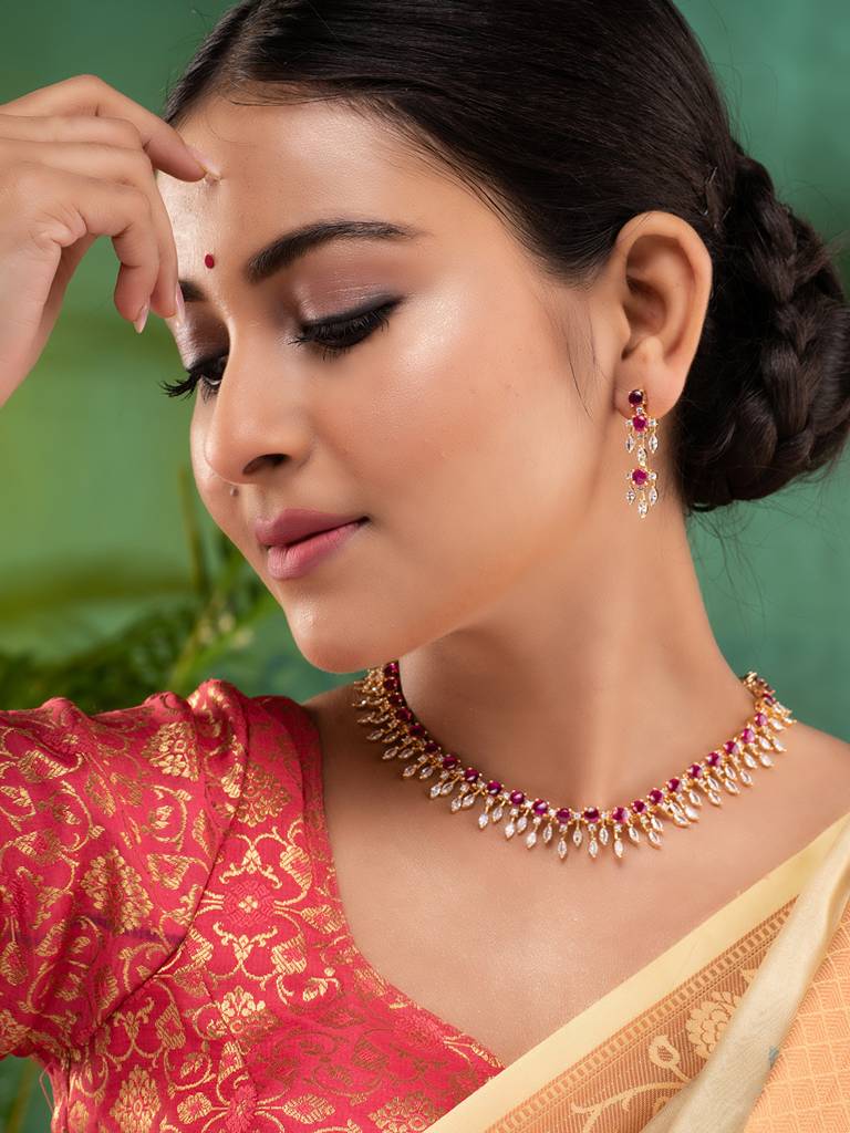 Gold Toned Red Kemp Stone Studded Statement Jewellery Set Set : SJNK1869